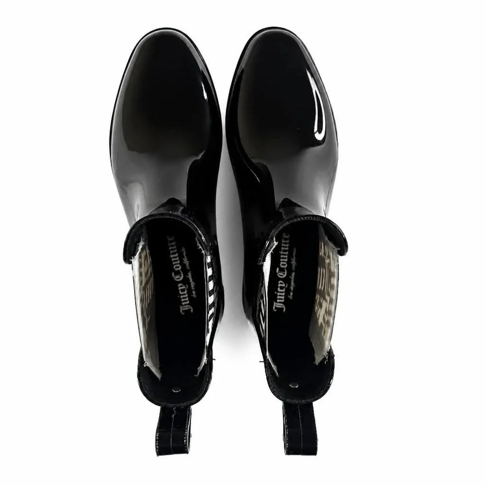 JUICY COUTURE Rain Boots Womens 7 Black Patent Ankle Chelsea Booties Logo NWOT